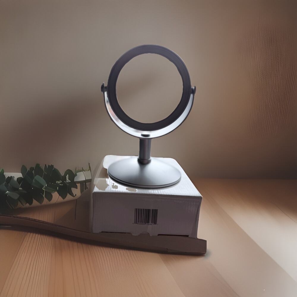 Skincare Specialist Pedestal Light Up Mirror New In Box 5 Inches x 5 Inches